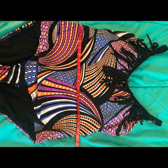 Swimsuits for All geometric  with fringe. - Picture 6 of 11